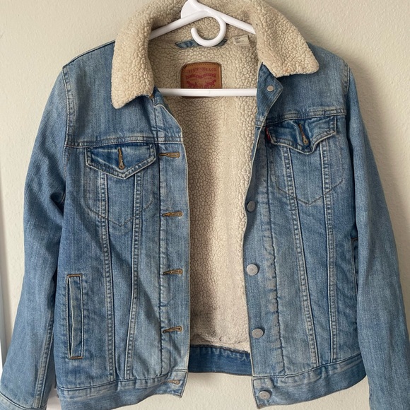 Levi's Blue Jean Jacket with Cream Sherpa Lining - Picture 1 of 1